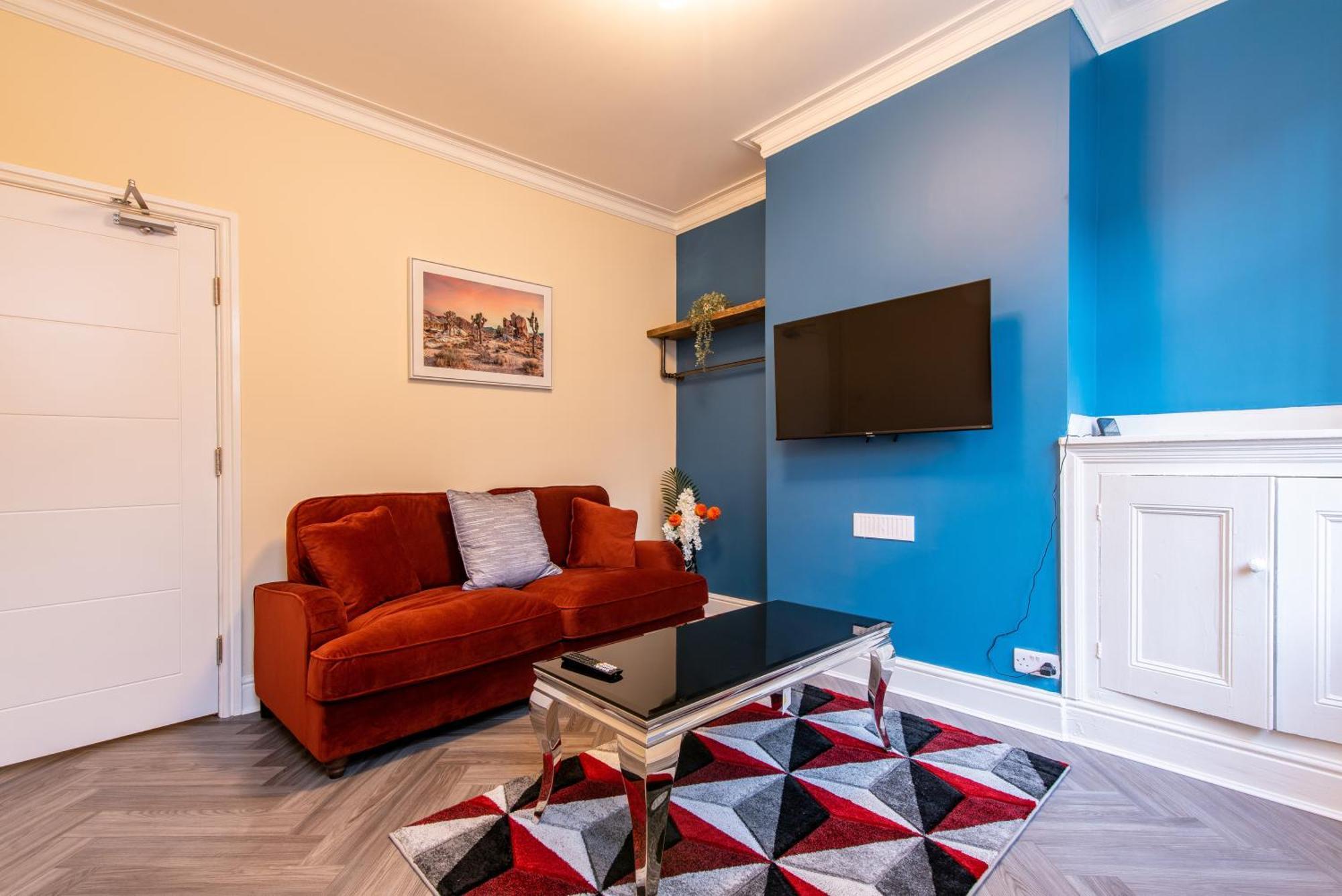 2 Bedroom House In The Heart Of Лестър Екстериор снимка