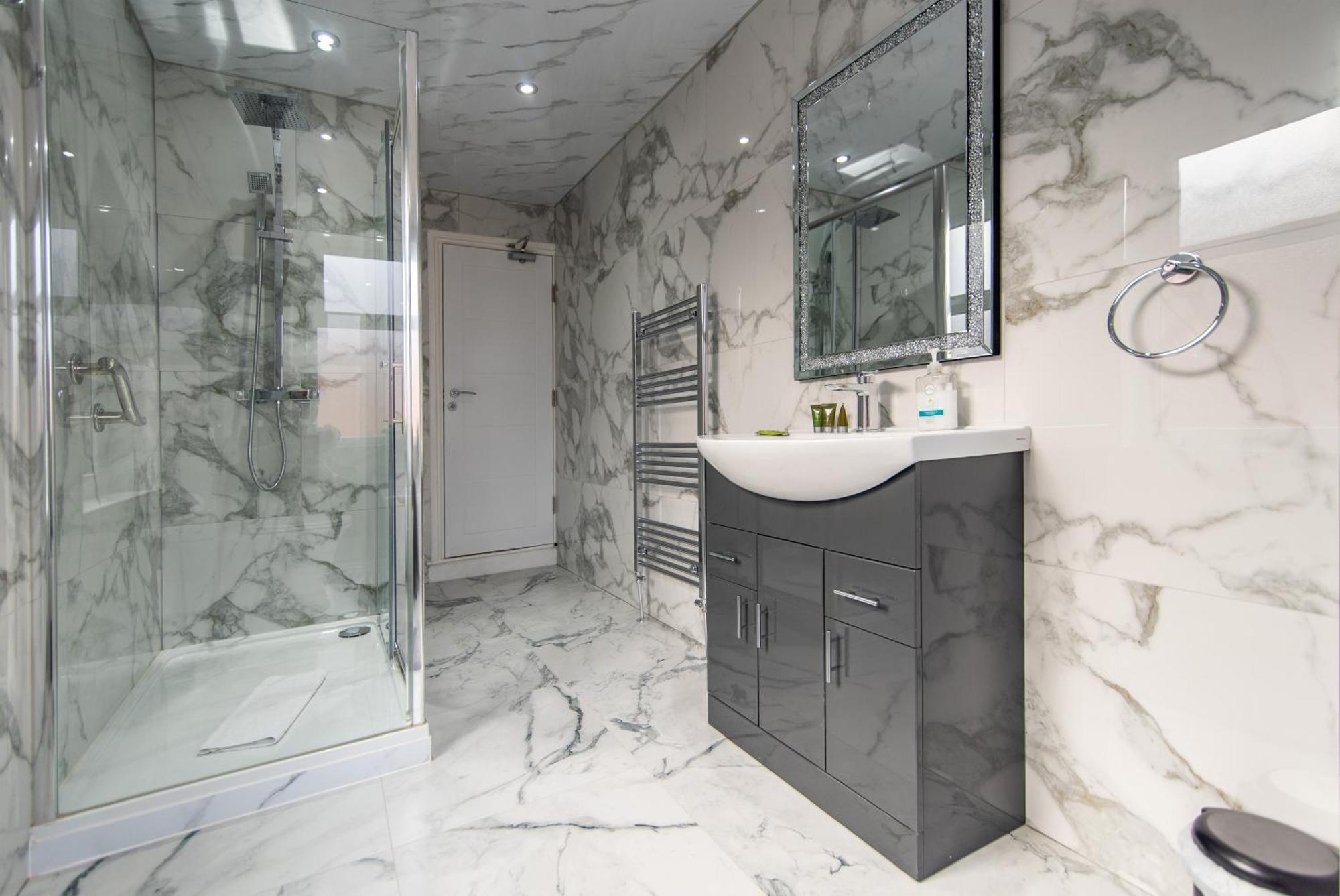 2 Bedroom House In The Heart Of Лестър Екстериор снимка